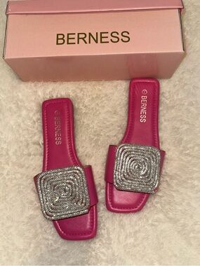 NWT BERNESS Hot Pink Crystal Square Slide Sandals